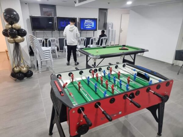 השכרת עמדות מולטימדיה